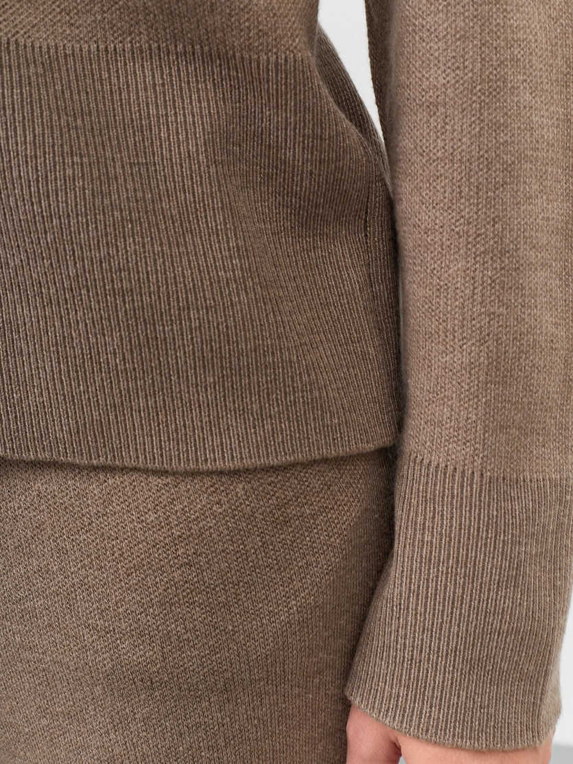 Свободный свитер с шерстью