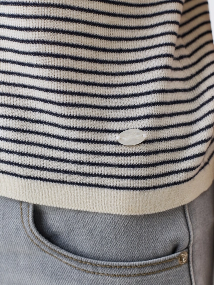 Джемпер в тонкую полоску