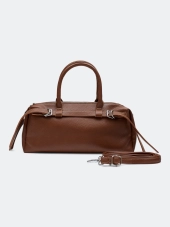 Сумка-багет с декоративными ремешками