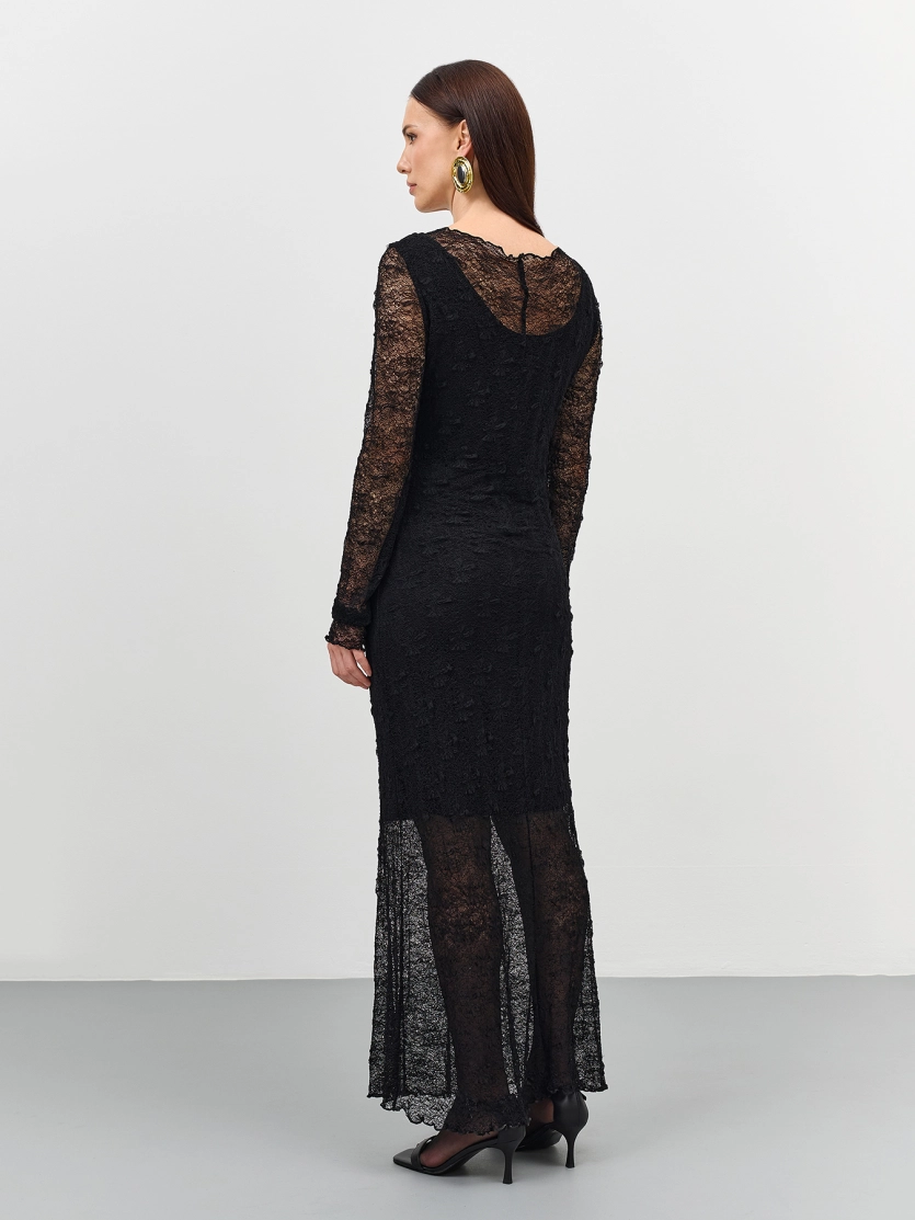Кружевное платье макси