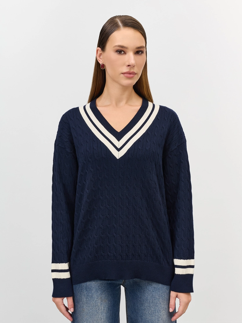 Свитер с косами и контрастной отделкой