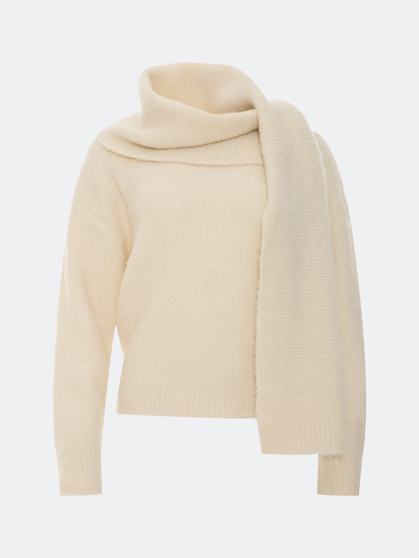 Свитер с объемным шарфом