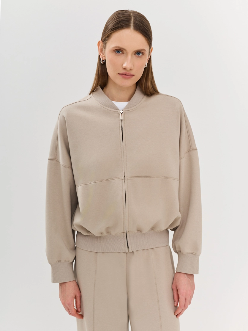 Трикотажный бомбер Oversize