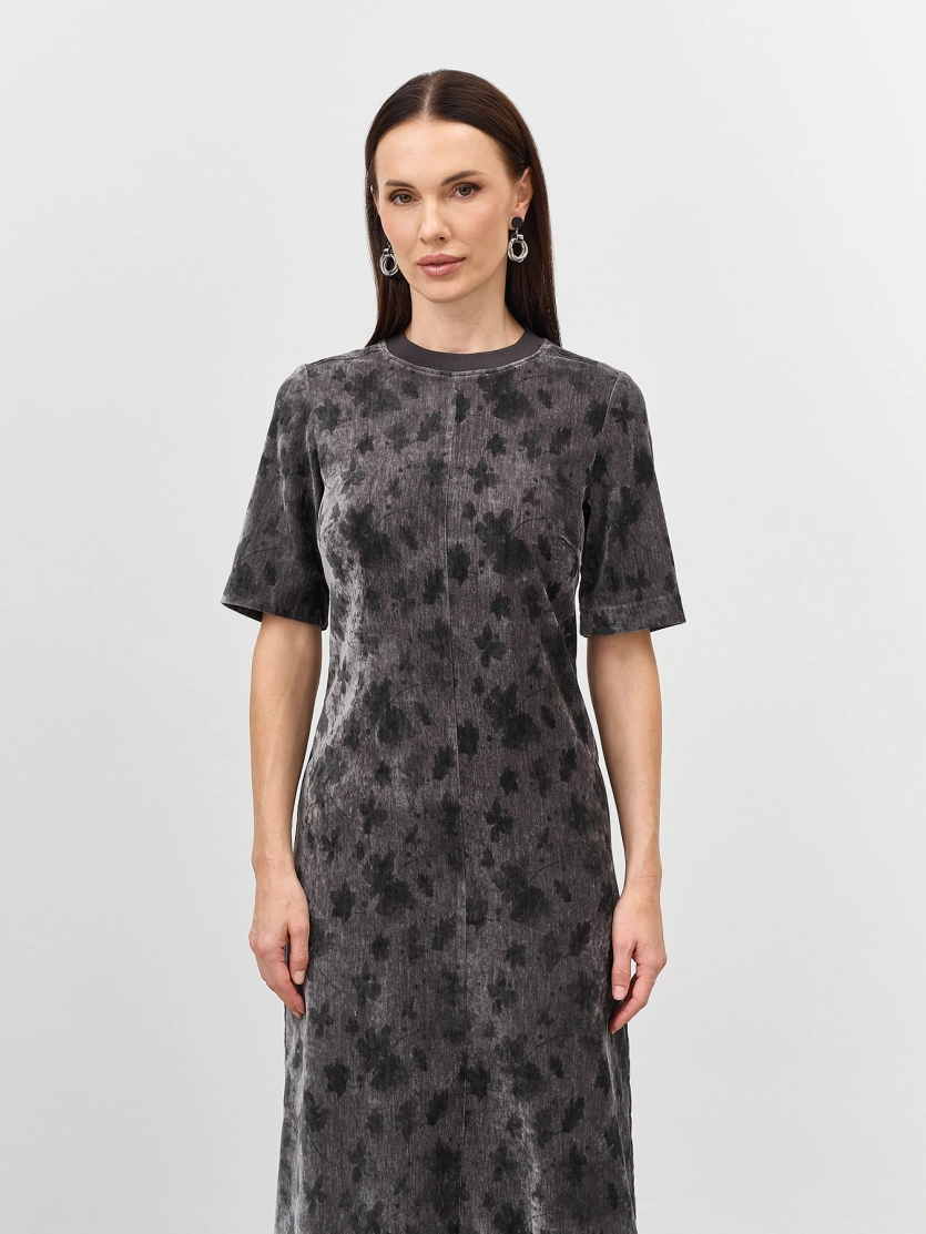 Велюровое платье с принтом