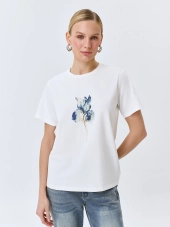 Футболка с флоральным принтом