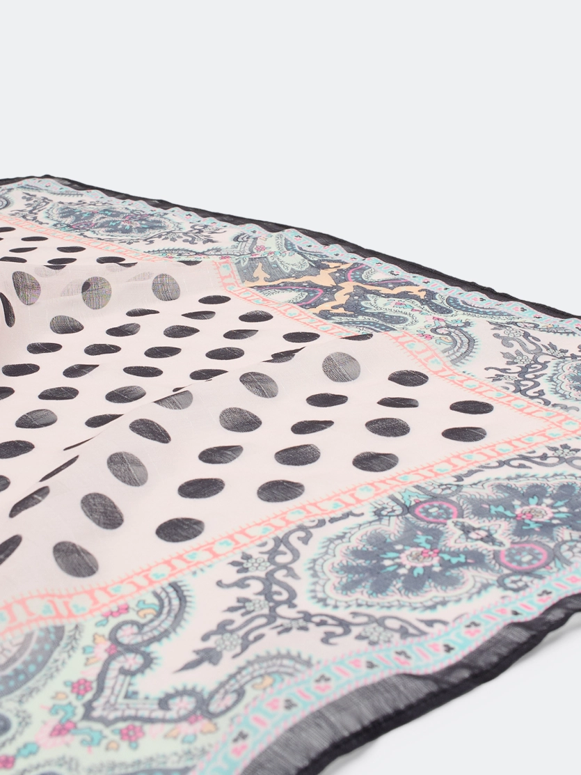 Легкий платок с абстрактным узором