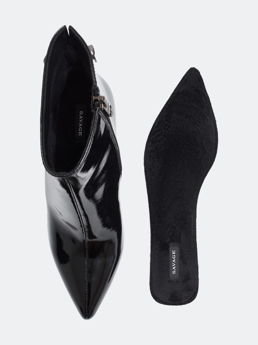 Ботильоны из лаковой кожи