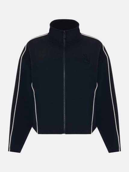 Трикотажный бомбер в спортивном стиле