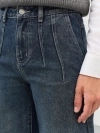 Джинсы с акцентными вытачками