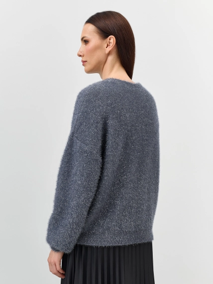 Джемпер из мерцающей пряжи