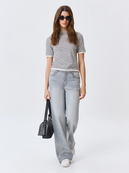 Джемпер в тонкую полоску