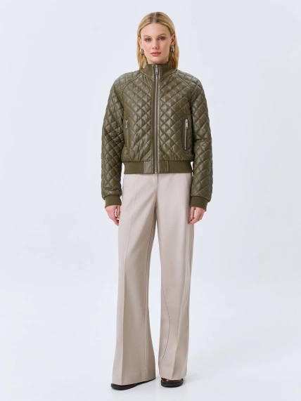 Стеганый бомбер из эко кожи