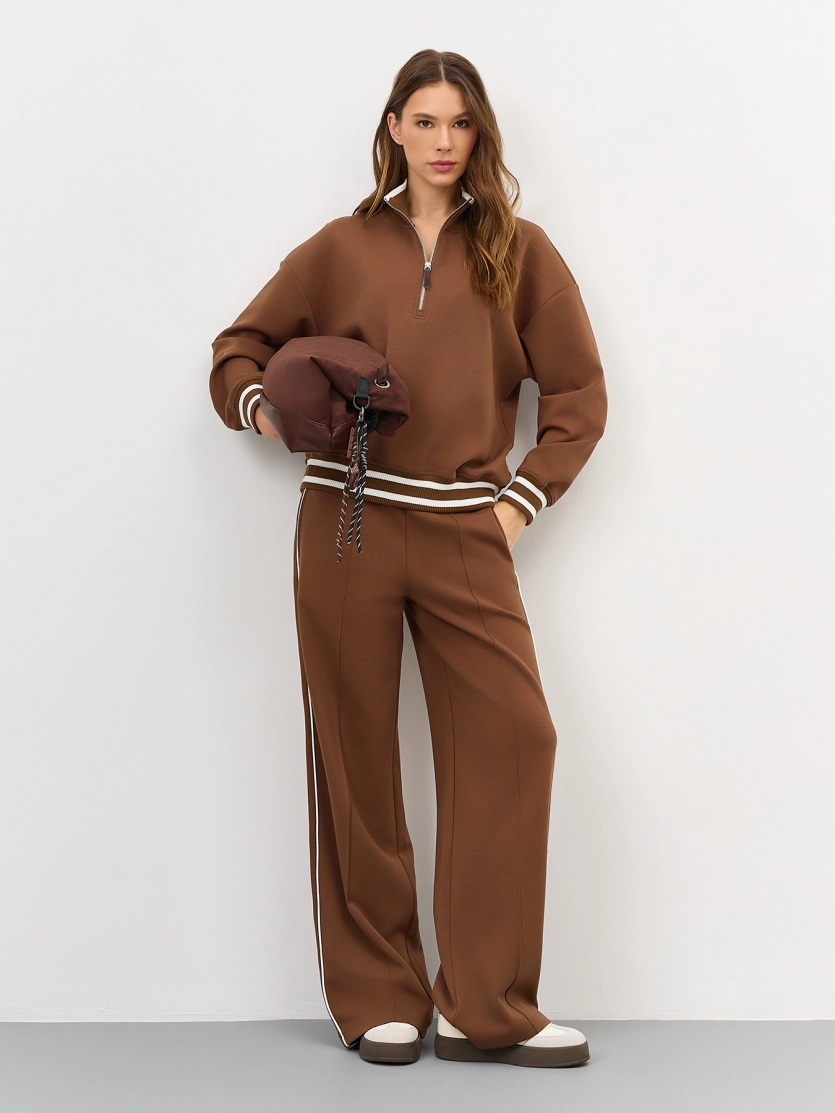 Трикотажные брюки с контрастным кантом