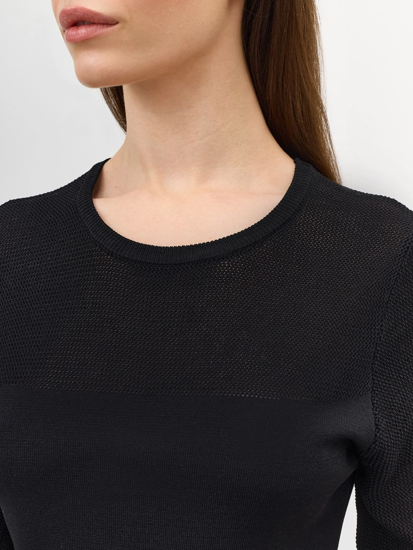 Вязаное платье с полупрозрачными деталями