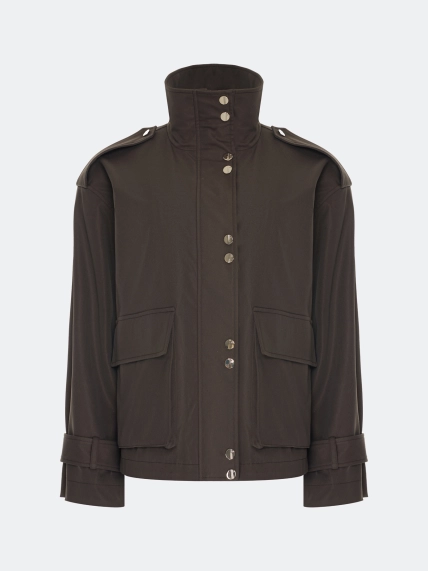 Ветровка с высоким воротником стойкой