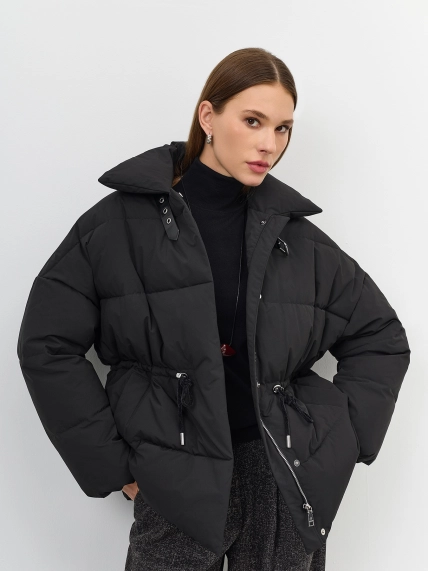 Приталенная куртка с хлястиком