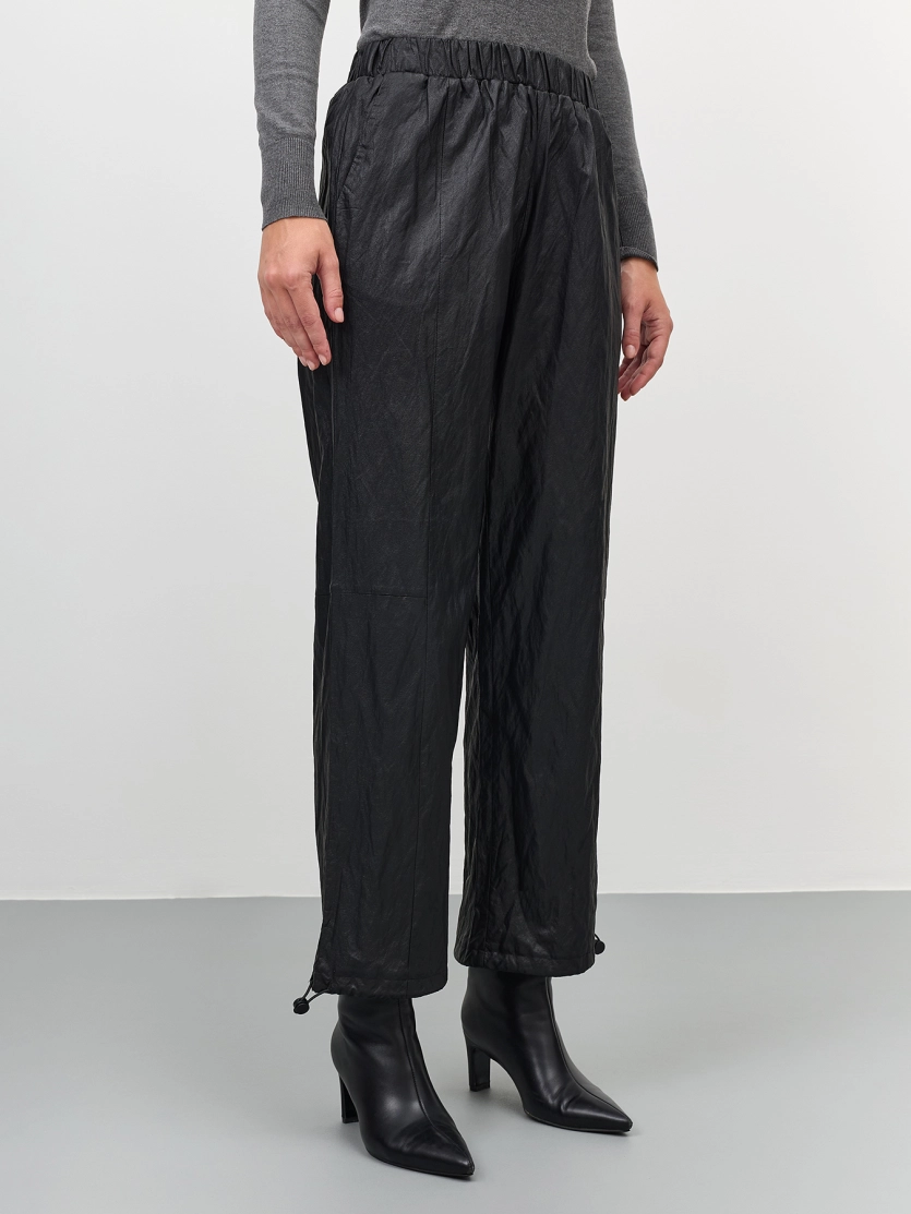 Джоггеры из фактурной ткани