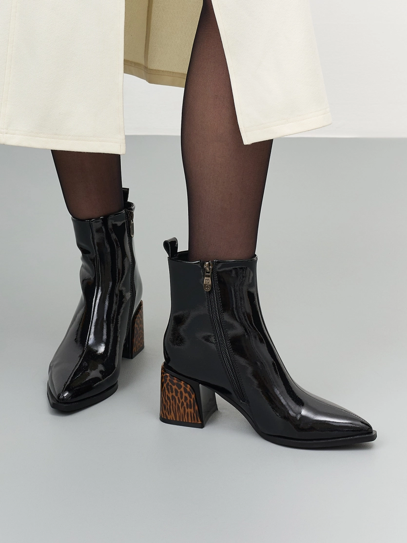 Ботильоны из лаковой кожи и контрастным каблуком