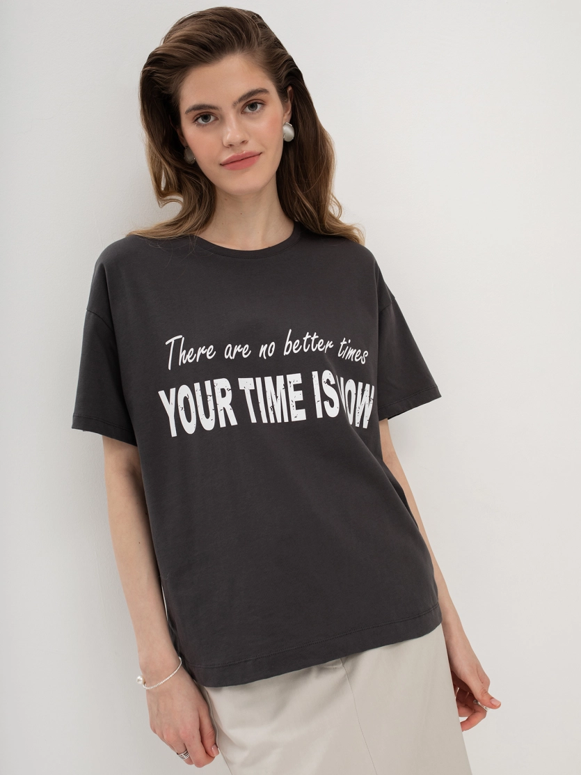 Oversize футболка с контрастным принтом из 100% хлопка