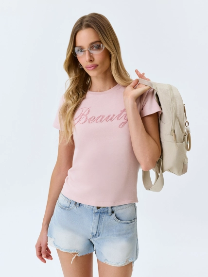 Футболка с вышивкой 