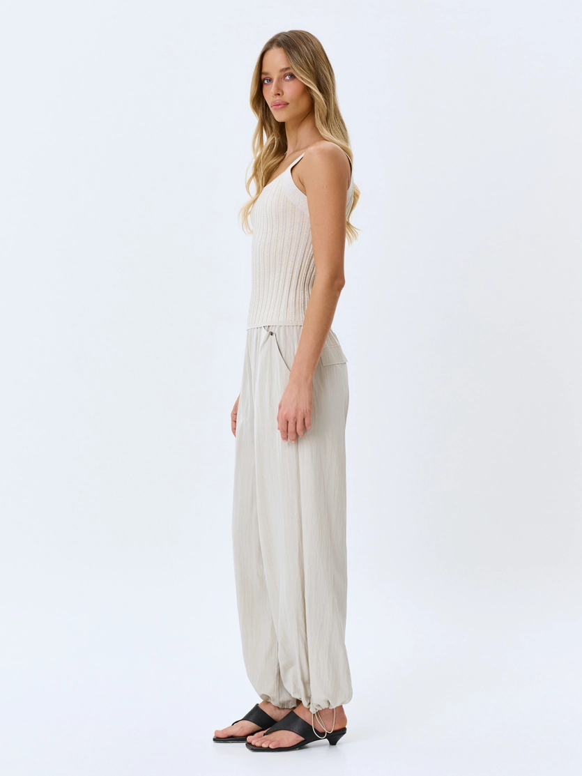 Свободные брюки- шаровары