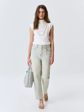 Джинсы-бананы с  декором