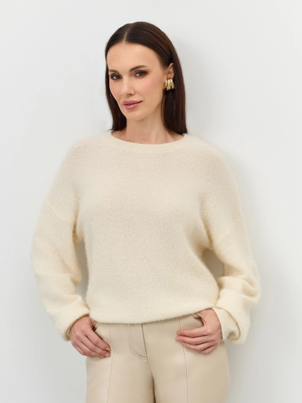 Джемпер из мерцающей пряжи