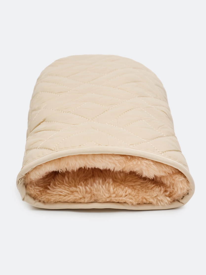 Утепленные варежки с ромбовидной стежкой