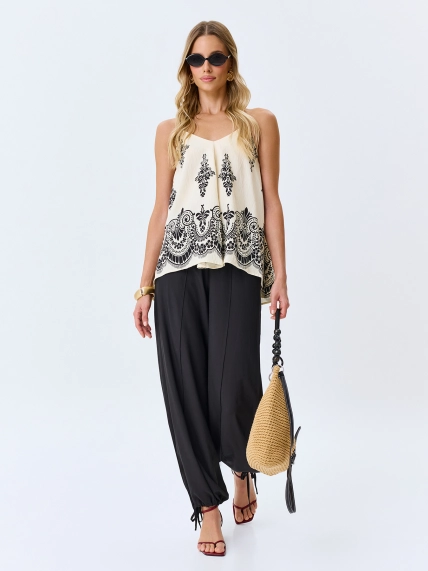 Легкие брюки с кулиской по низу