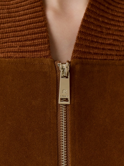 Укороченный жакет из искусственной замши