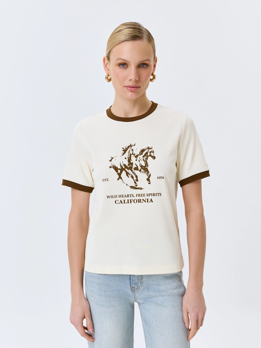 Футболка с принтом в стиле "Ретро"