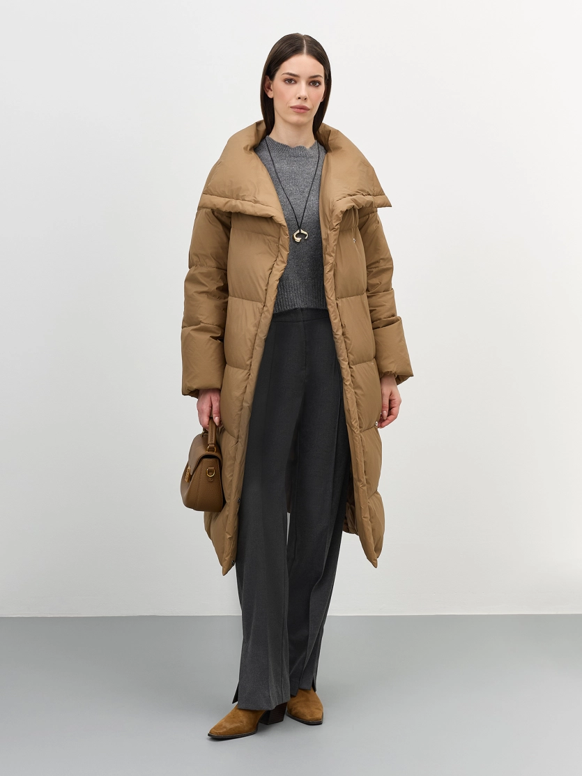 Легкое пуховое пальто на запах