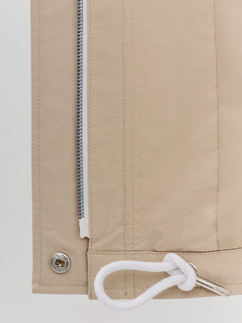 Ветровка в стиле "Casual" с капюшоном