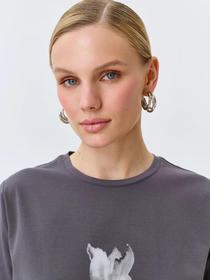 Футболка с флоральным принтом