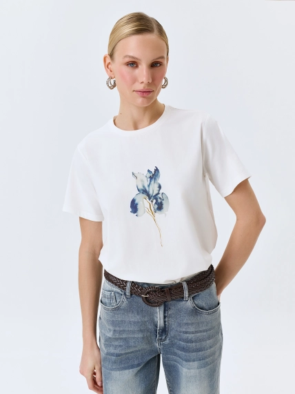 Футболка с флоральным принтом