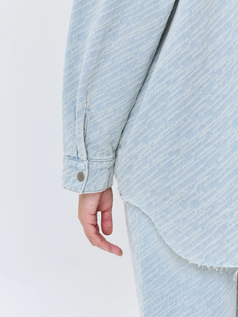 Рубашка из фактурного денима