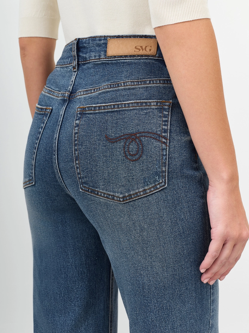 Джинсы Bootcut с деликатной варкой