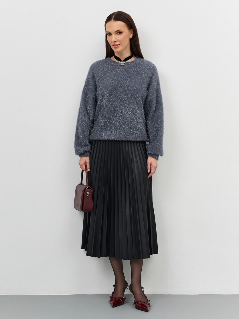 Джемпер из мерцающей пряжи