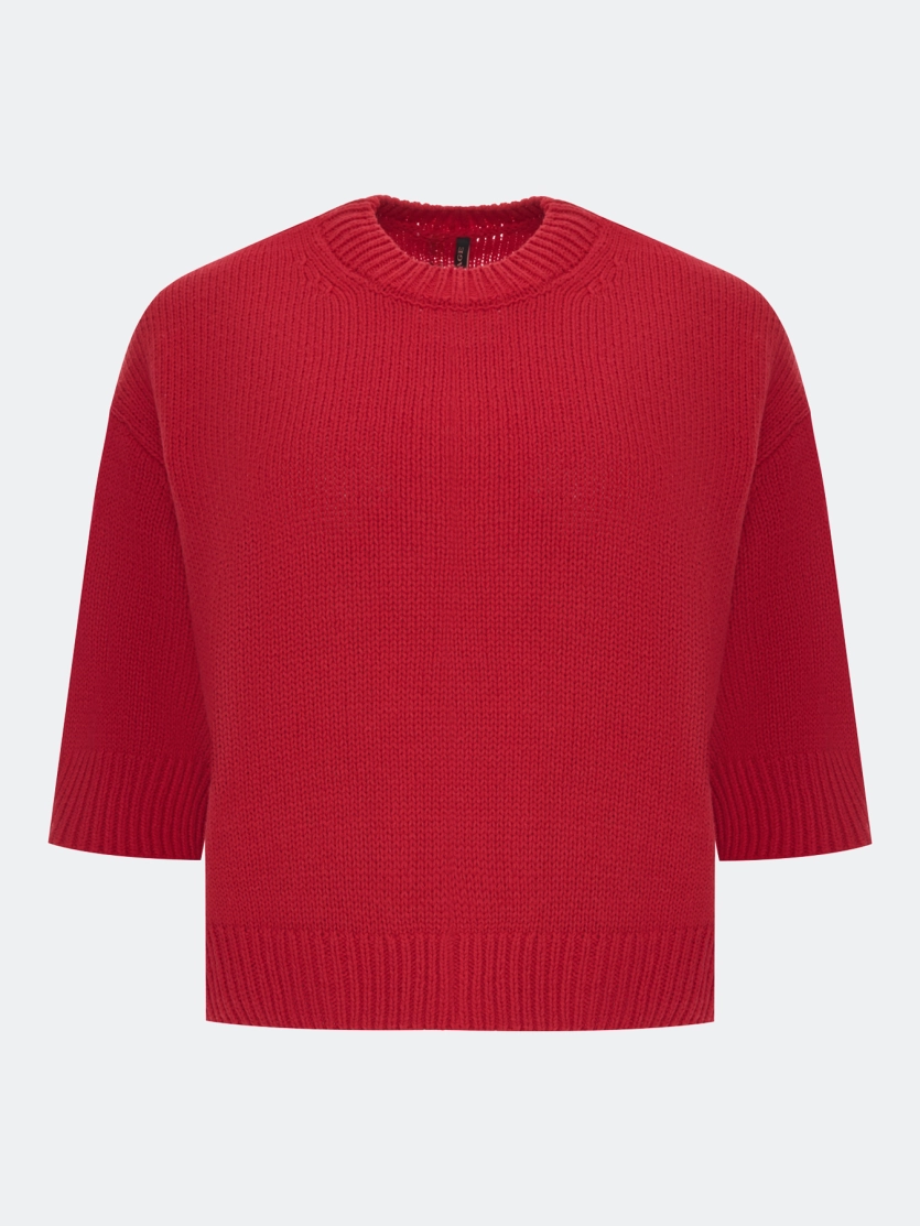 Свободный укороченный свитер