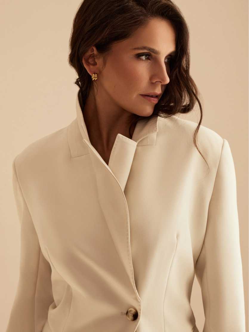 Асимметричный однобортный жакет