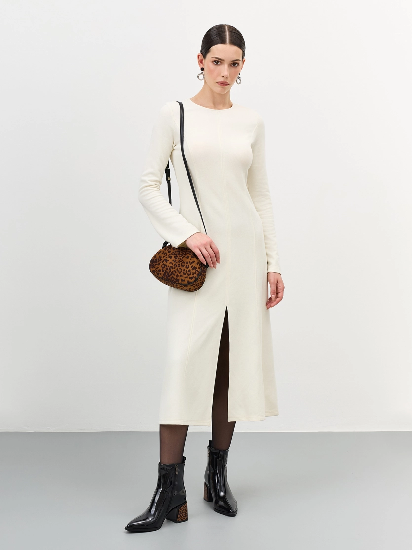 Ботильоны из лаковой кожи и контрастным каблуком