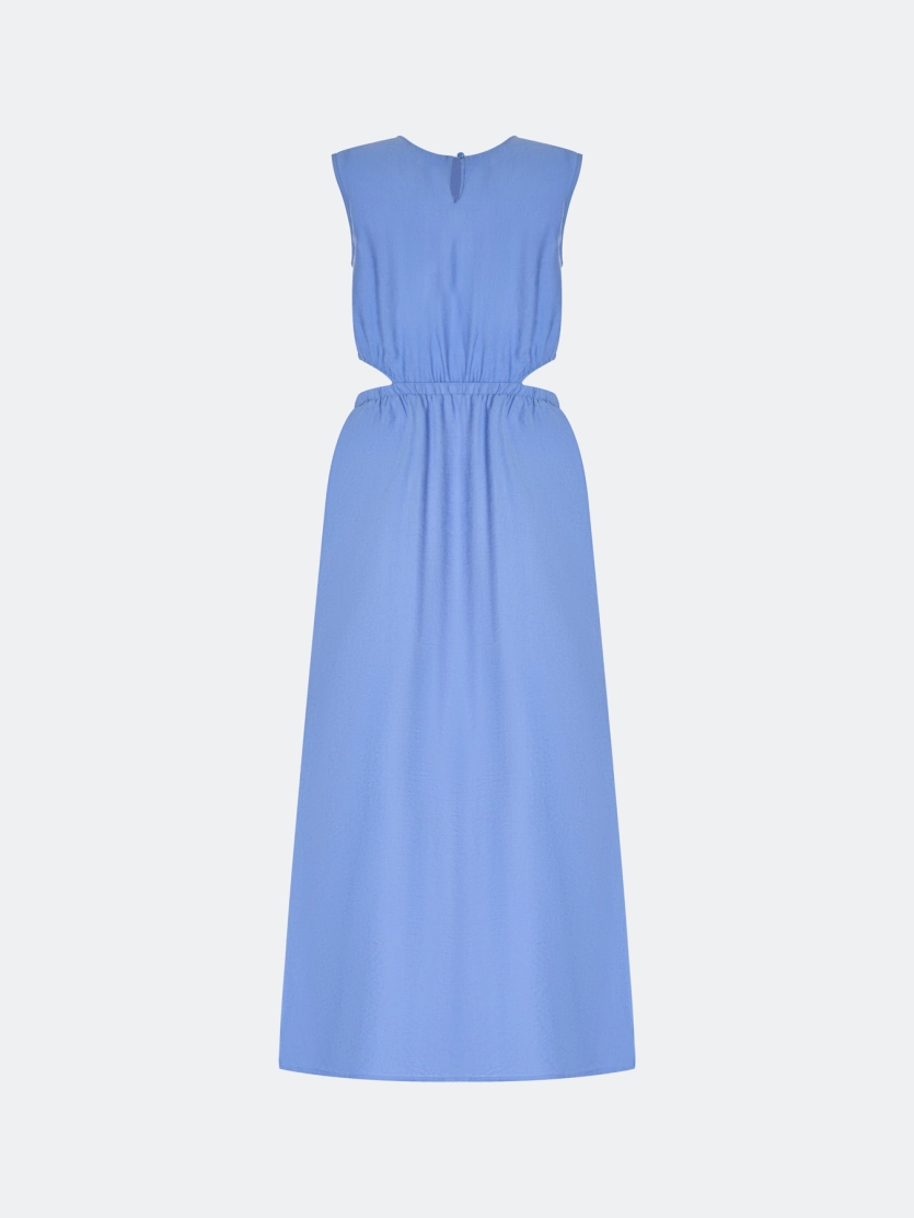 Яркое платье из района с вырезами