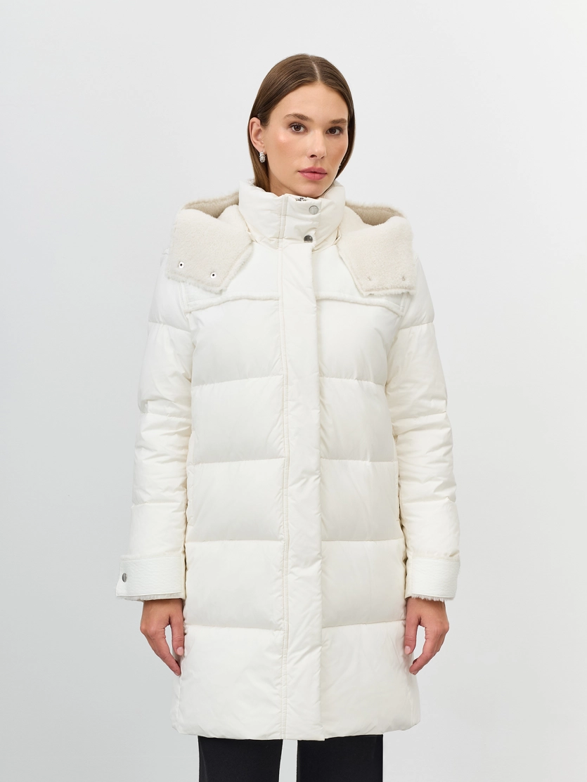 Пальто с капюшоном из искусственной овчины