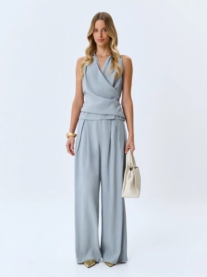 Брюки-палаццо из района