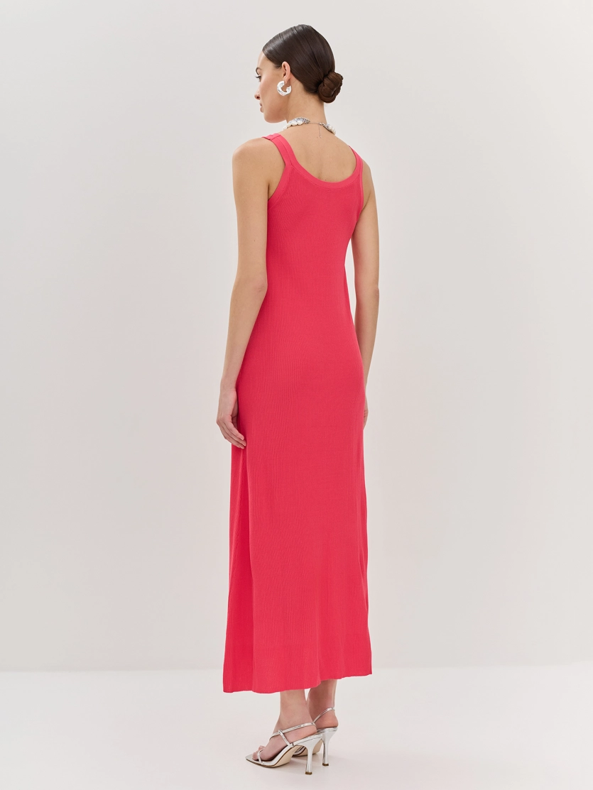 Вязаное платье миди