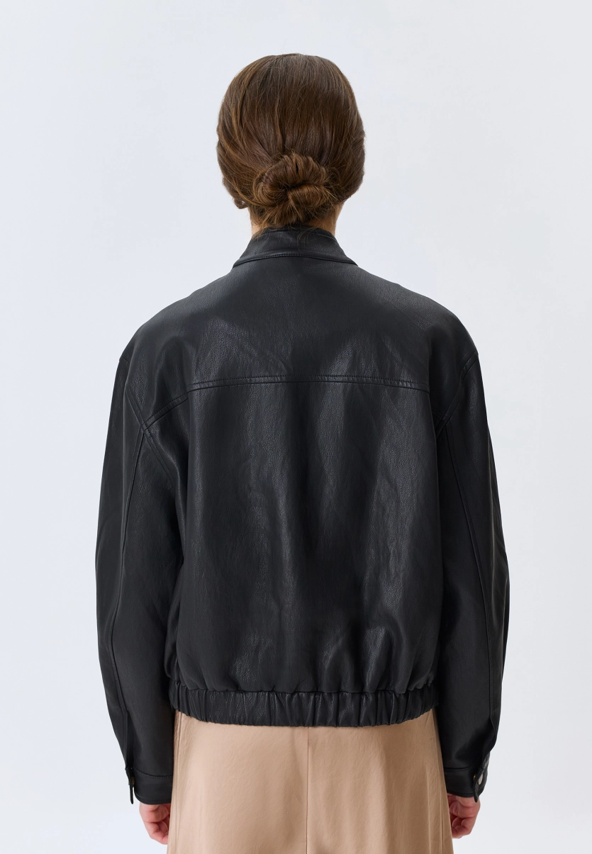 Куртка из эко кожи с воротником-стойкой