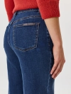 Джинсы Straight fit с заутюженными стрелками