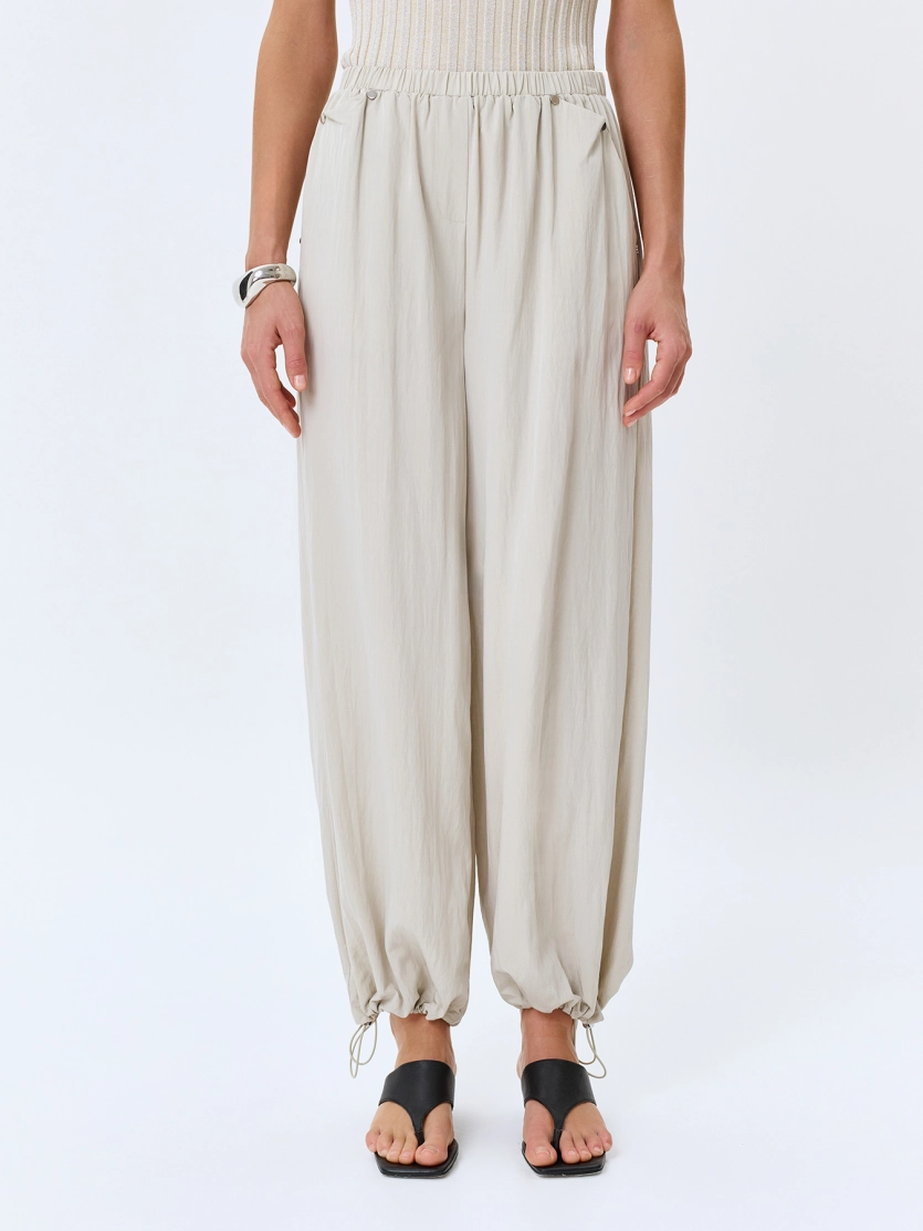 Свободные брюки- шаровары