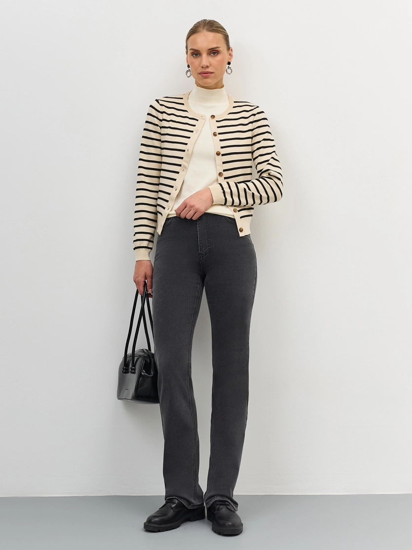 Вязаный кардиган в тонкую полоску