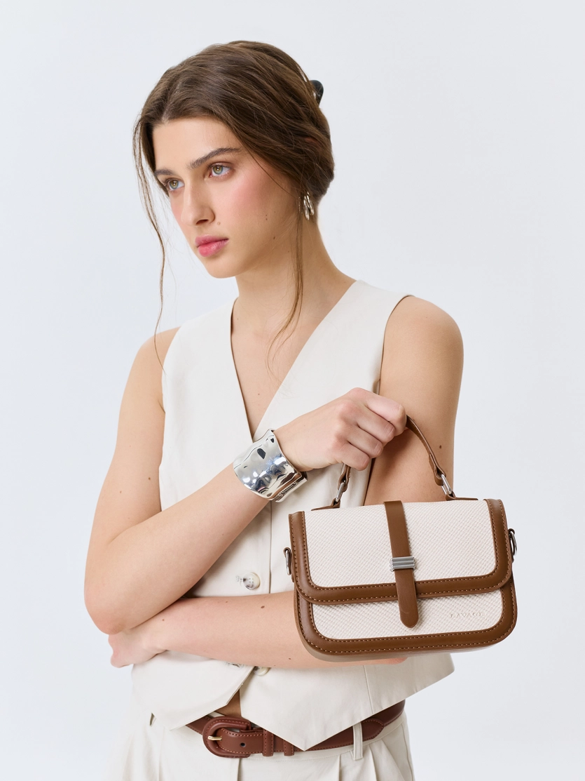 Контрастная сумка кроссбоди 